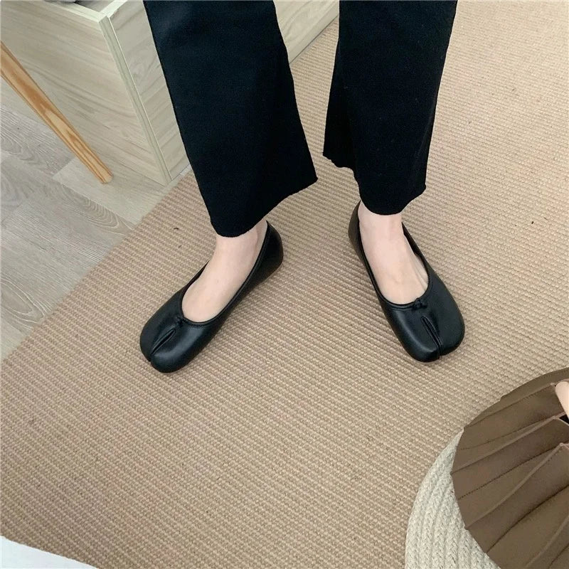 Women Black Tabi Ninja Shoes