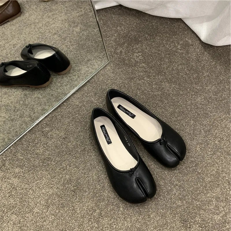 Women Black Tabi Ninja Shoes