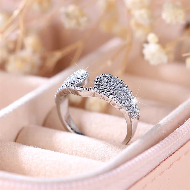 Cute Female White Zircon Stone Ring