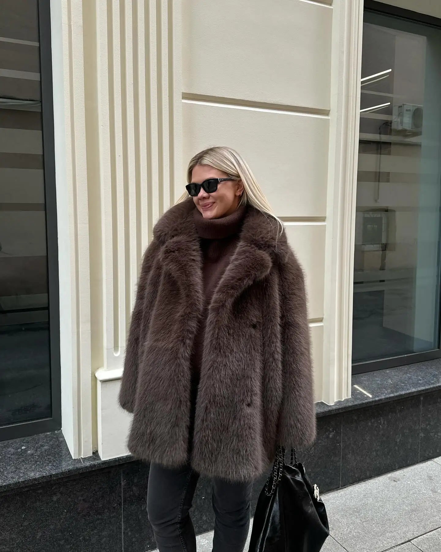 Mid-Length Women's Fur Coat Suit