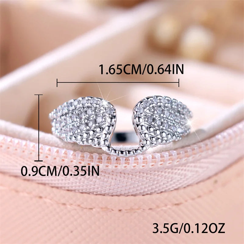 Cute Female White Zircon Stone Ring